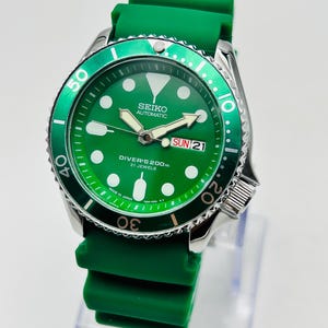 Vintage Seiko Diver Automatic Men&#39;s Wrist Watch Day date 21 Jewels, Handcrafted Watch, Green