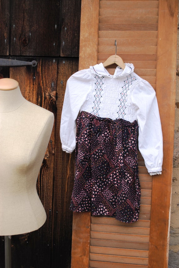 Sweet Girls Smocked Vintage Boho Prairie Dress - image 2