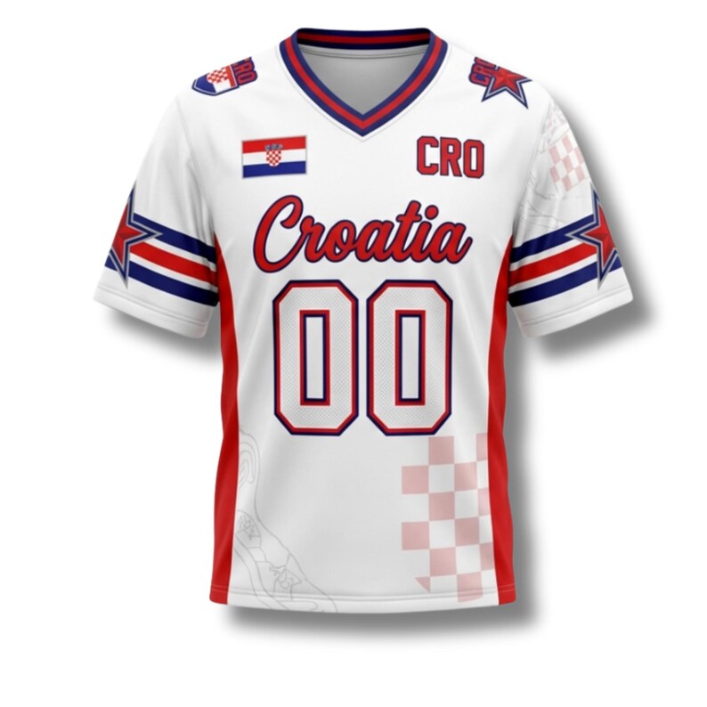 K&ouml;nnte beinhalten: Wei&szlig;es Kroatien-Fu&szlig;balltrikot mit roten und blauen Akzenten. Es zeigt die kroatische Flagge, das Wort "Croatia" in roter Schrift und die Nummer "00". Enth&auml;lt einen V-Ausschnitt und Sterngrafiken auf den &Auml;rmeln.