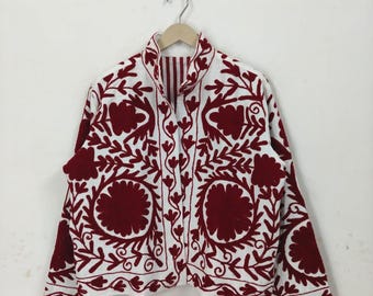 Chaqueta blanca con bordado Suzani, chaqueta corta de terciopelo de algodón bordada a mano Suzani, chaqueta de abrigo para mujer, chaqueta de invierno, regalo para ella