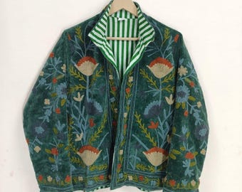 グリーン スザニ ベルベット ジャケット：手刺繍のボヘミアン コート