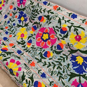 Vintage Kantha Quilt: Hand-Stitched Indian Suzani Throw, Bohemian Blanket