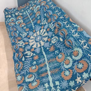 Vintage Kantha Quilt: Hand-Stitched Indian Suzani Throw, Bohemian Blanket