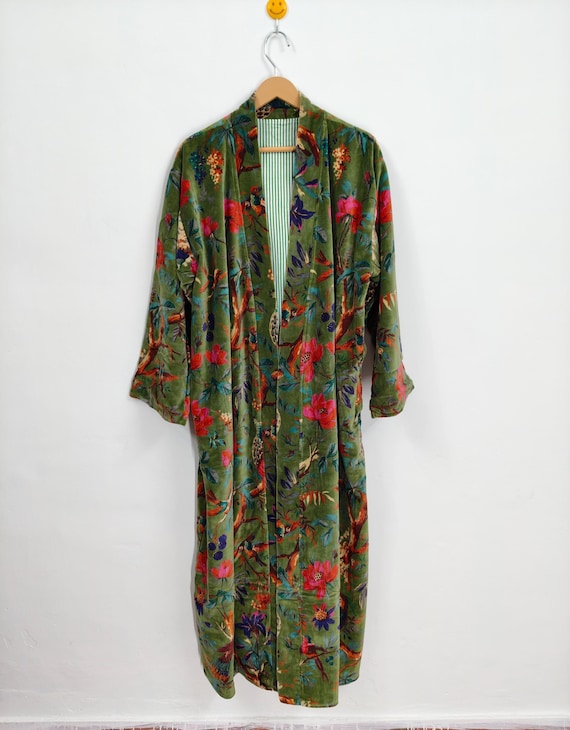 Green Bird Print Velvet Kimono Robes, Morning Tea Velvet Coat, Bridesmaid Robe, Women Wear Cotton Velvet robe, Velvet Jacket, Bridal Robe