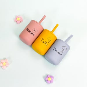 Personalized Non-Spill Toddler Cup – Custom Name Silicone Sippy Cup with Straw – Baby Training Drinking Cup Gift