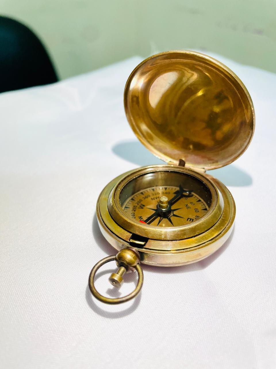 Push Button Compass Ross London 1917 Brass Push Button Compass – Vintage Maritime ...