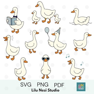 K&ouml;nnte beinhalten: Eine Sammlung von Cartoon-G&auml;nsen in verschiedenen Posen. Einige G&auml;nse halten ein Buch, einen Ballon oder tragen eine Sonnenbrille. Die G&auml;nse sind wei&szlig; mit orangefarbenen Schn&auml;beln und F&uuml;&szlig;en. Der Text "SVG PNG PDF" und "Lilu Nesi Studio" ist enthalten.