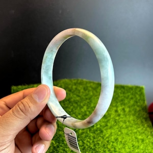 Seltener 78 mm echter burmesischer Jadeit-Armreif - Natürliche Klasse A Tricolor Jade in Lavendel, Grün und Milchweiß | Authentisches Armband Große Größe