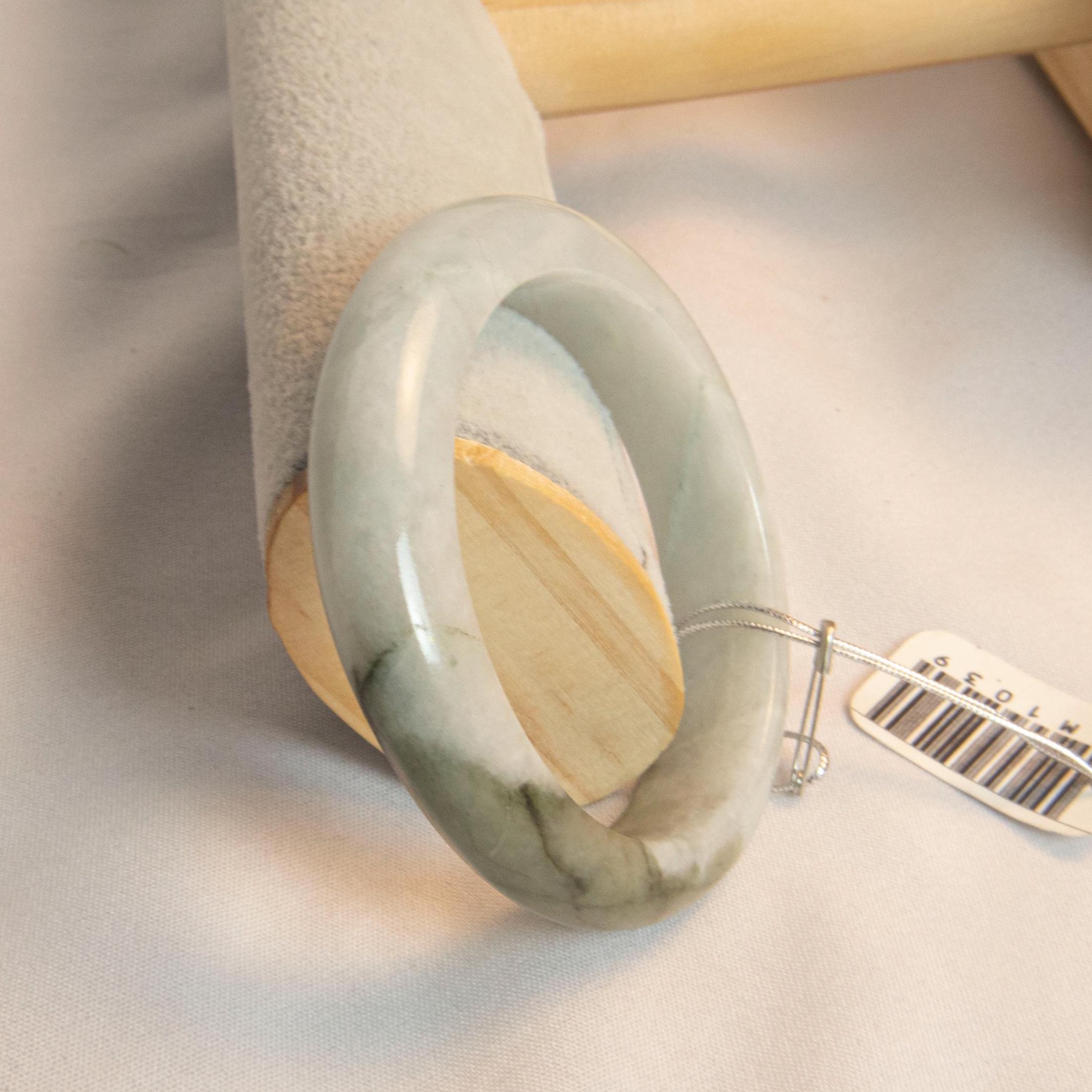 52mm 本物ビルマ産翡翠バングルブレスレット - 天然グリーン＆ホワイト