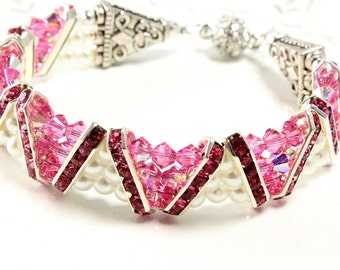 Roze en witte fijne Oostenrijkse kristal- en parelarmband, Rose Crystal-armband, witte parelarmband, manchetarmband, bruidsarmband