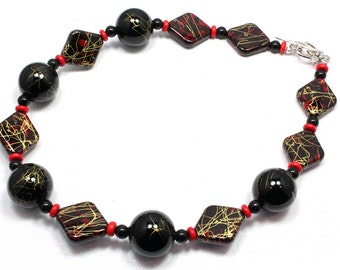 Red and Black Chunky Necklace, Red and Black School Colors, Beaded Necklace, Chunky Necklace, Game Day Necklace