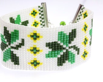 St. Patricks Day Beaded Bracelet, Shamrock Bracelet, Bead Loom Bracelet, Cuff Bracelet, St. Patricks Day Bracelet