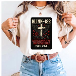 Comfort Colors® Blink 182 T-shirt, Smile Face T-shirt, Retro Smile Face Shirt, Cute Smile Shirt, Blink 182 Rock Shirt, Trendy T-shirt