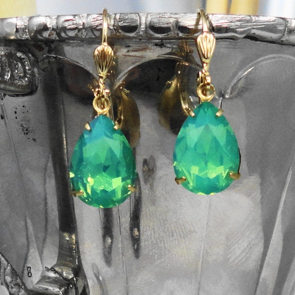 Boucles d'oreilles Estate vintage Pacific Opal Green Pear Mariages de la mariée Old Hollywood