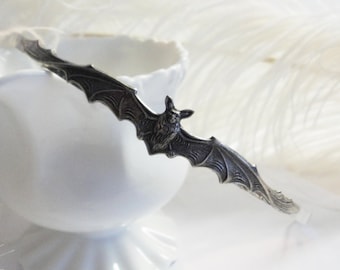 Antiqued Silver Bat Hairband goth gothic  bridal bridesmaids  estate old hollywood Headband Weddings