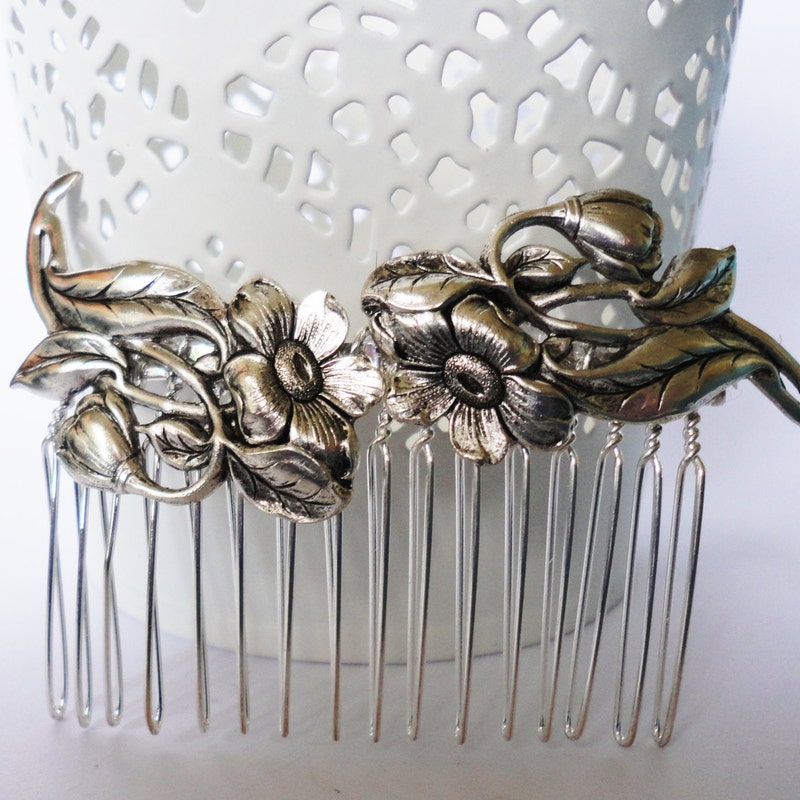 Victoria Floral Comb Clip