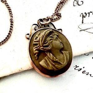 Stunning Lava Cameo Antique Pendant set in 9Ct Gold with 9kt gold fine chain Roman Greek goddess green image 3