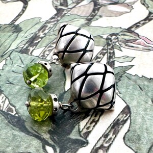 Lisa Jenks Peridot Drop Sterling Silver Earrings - Pierced Ears - 90s style