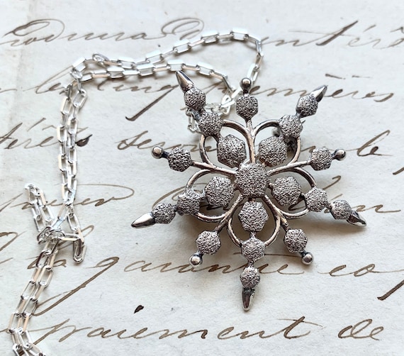 Sterling Silver Star pendant or brooch with chain… - image 1