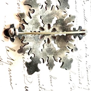 Gorgeous Snowflake detailed Sterling Silver Statement Brooch winter holiday coat brooch Bild 2
