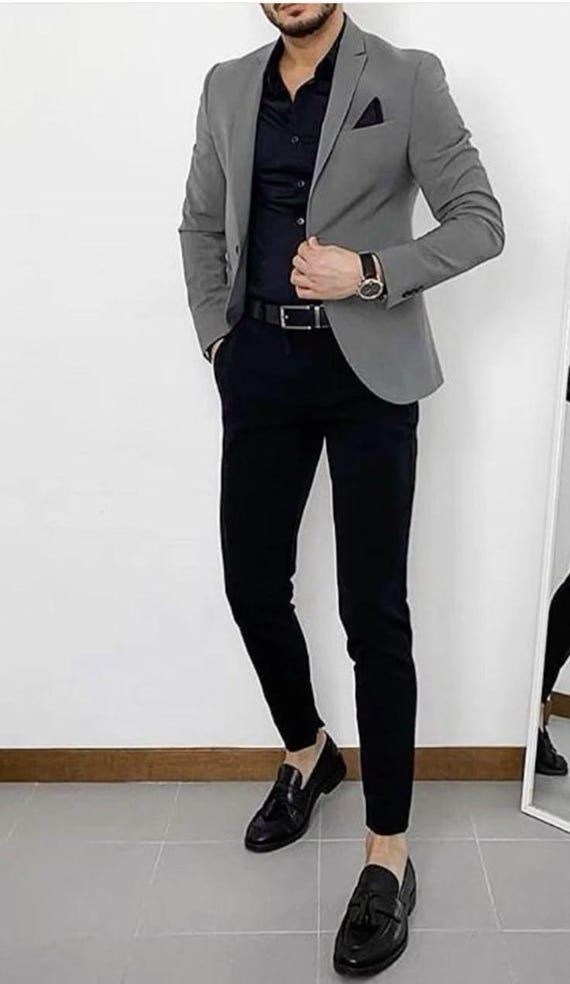 Bespoke Men's Gray Two-Piece Suit with Black Shirt: Slim Fit Formal Wear