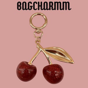 Porte-clés cerise rouge scintillant pour femme - Charm de sac pour couple inspiré de l'an 2000, joli pendentif fruit pour amis, amoureux, cadeaux esthétiques