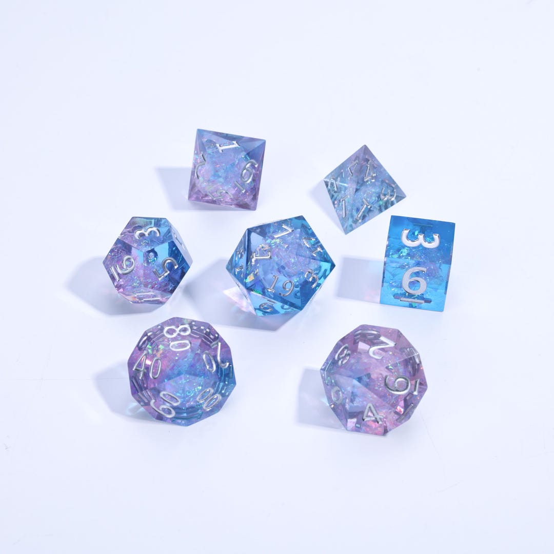 Set di dadi in resina con bordo affilato fatti a mano: Blue Sky DnD RPG