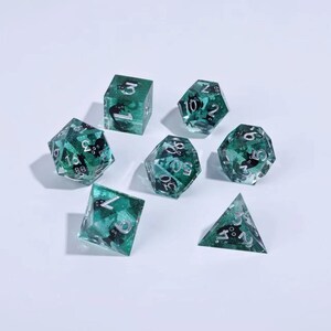 Sharp Edge D&D-tärningar komplett set