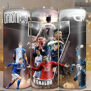 Könnte beinhalten: Ein Edelstahlbecher mit einer Collage von Bildern von Cristiano Ronaldo in verschiedenen Fußballposen und -uniformen. Der Becher trägt die Namen "CRISTIANO" und "RONALDO", wobei die Nummer "7" deutlich sichtbar ist.