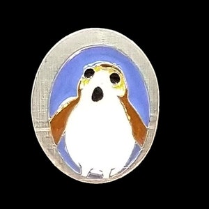 Handgjuten Porg-nål