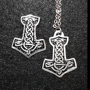 Hand Cast Thor&#39;s Hammer Lapel Pin