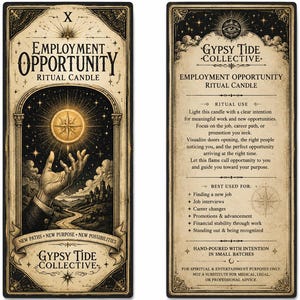 K&ouml;nnte beinhalten: Ein rechteckiges Etikett f&uuml;r eine Employment Opportunity Ritualkerze von Gypsy Tide Collective. Die Vorderseite zeigt eine Hand, die nach einem leuchtenden Kompassstern &uuml;ber einer Landschaft greift. Die R&uuml;ckseite enth&auml;lt Anweisungen.