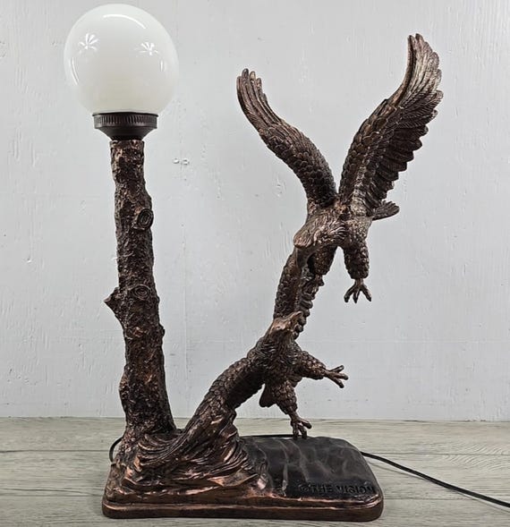 Vtg the Vision Eagle Mating Bronze Colored Resin Lamp W/ Globe 26