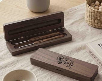 Personalized Crochet Hook Gift, Birth Flower Engraved Wooden Crochet Hook with Walnut Box, Meaningful Gift for Mom, Gift-2