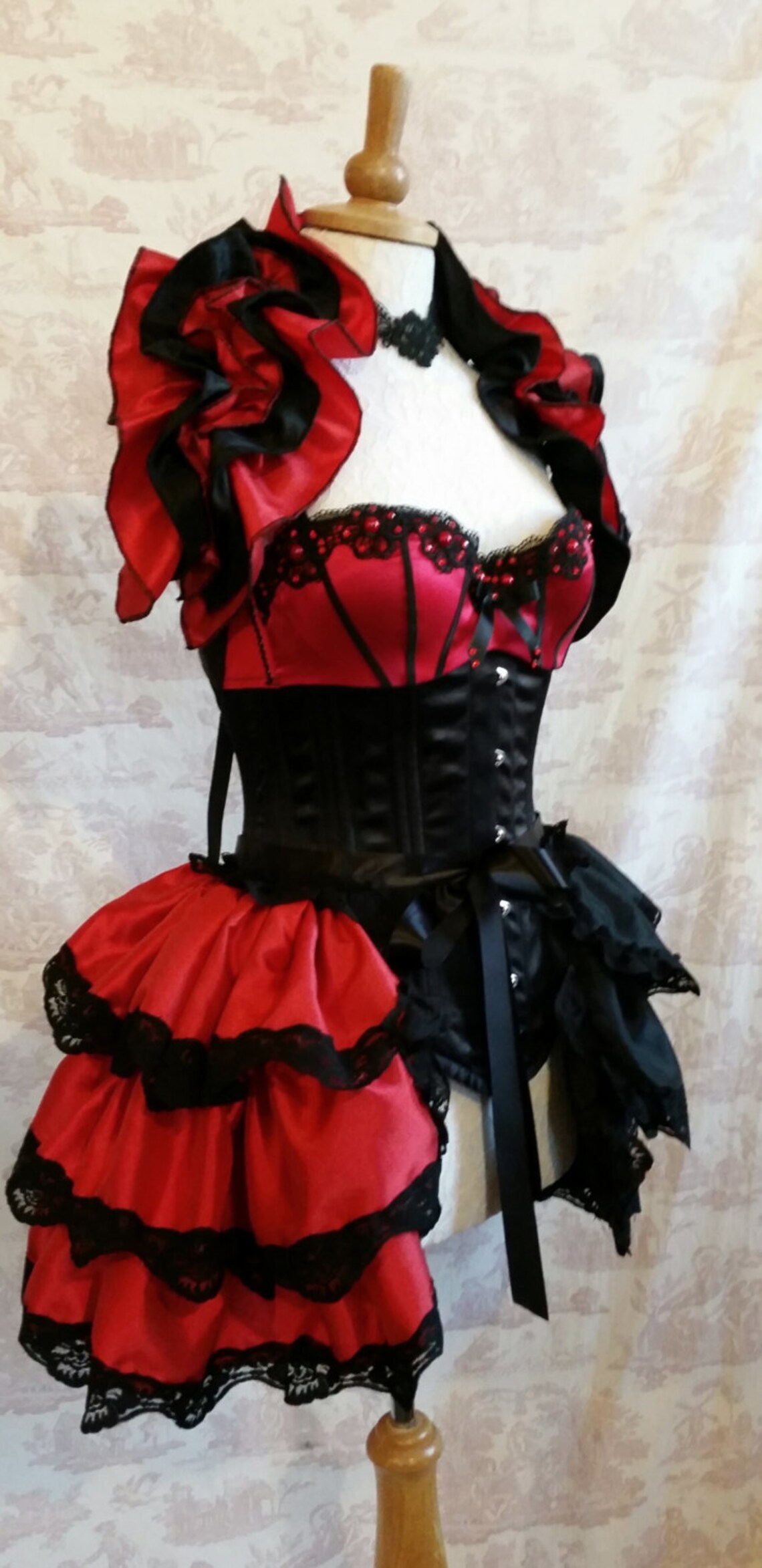Plus Size HARLEY QUINN Cosplay Taffeta Costume Bustle by Etsy