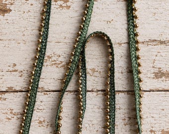 Donkergroene, goudkleurige kralenversiering, 0,5 cm gevlochten Indiase decoratieve rand, franje naaien