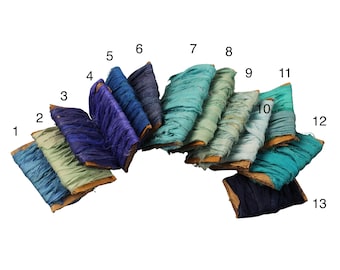 Cinta de seda sari reciclada azul / Disponible en longitudes pequeñas Tiras de cinta de seda multicolor para manualidades, joyería, ramos y fabricación de pulseras