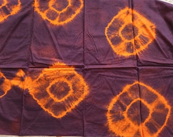 Resztki jedwabiu do sari w stylu vintage, spalonej pomarańczy i śliwki, tkanina tie-dye, 110 x 200 cm