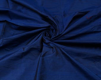 Tela de seda dupión azul medianoche cortada a medida, seda cruda azul marino oscuro para ropa de noche, cortinas y costura de lujo.