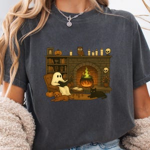 Retro Ghost Reading Books t-shirt, Librarian Ghost Halloween, Halloween Teacher t-shirt, Halloween Shirt, Teacher Gift, Boo School