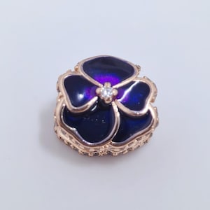 pandora   rose purple flower ale met