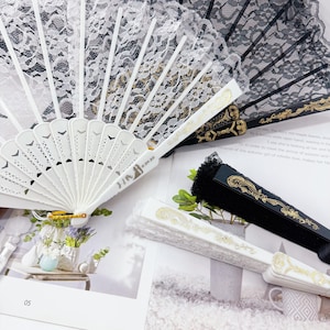 Customized Lace Wedding Fan,Bridal Party Fans,Bridesmaid Gift,Wedding Folding Hand Fans,Elegant Gold Lace Folding Fans,Gifts for Her