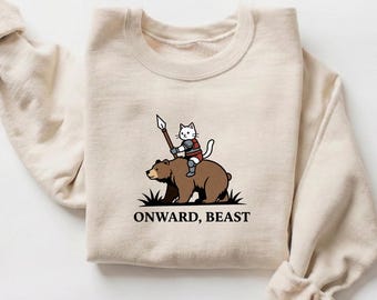 Sudadera "Onward Beast", camiseta de caballero gato montando oso, regalo divertido para amantes de los gatos medievales, cuello redondo de aventura de fantasía D&D