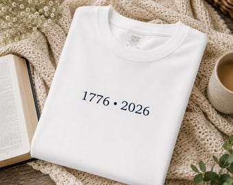 Koszulka 1776 2026 | Minimalistyczna koszulka patriotyczna | Koszulka z nadrukiem USA Heritage