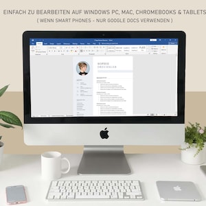 K&ouml;nnte beinhalten: Ein Desktop-Computer, der eine Lebenslaufvorlage mit dem Namen "Sophie Drechsler" in einem Textverarbeitungsprogramm anzeigt. Der Bildschirm zeigt den Text "EINFACH ZU BEARBEITEN AUF WINDOWS PC, MAC, CHROMEBOOKS & TABLETS (WENN SMART PHONES - NUR GOOGLE DOCS VERWENDEN)". Eine wei&szlig;e Tasse, Tastatur und Telefon befinden sich auf dem Schreibtisch.