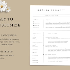 Op de afbeelding: Een minimalistische cv-sjabloon met de naam "SOPHIA BENNETT" bovenaan. Het cv bevat secties voor contactgegevens, profiel, opleiding, werkervaring en vaardigheden. De tekst "EASY TO CUSTOMIZE" wordt weergegeven met de mogelijkheid om tekst, lettertypen, kleuren en stijlen te wijzigen.