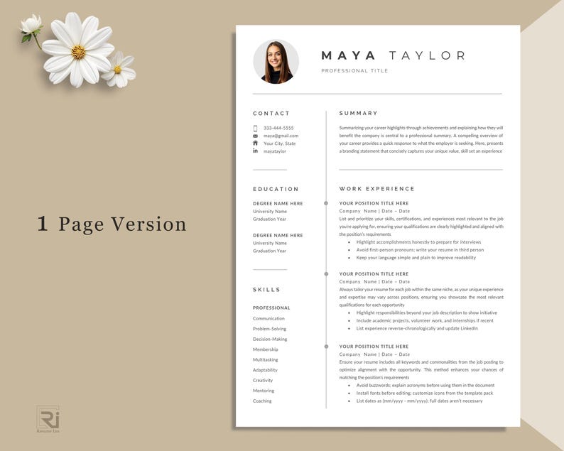 Pu&ograve; includere: Un modello di curriculum vitae professionale con una foto, dettagli di contatto e sezioni per istruzione, competenze ed esperienza lavorativa. Il curriculum si intitola "MAYA TAYLOR" e include un'etichetta "1 Page Version". Il design &egrave; pulito e moderno.