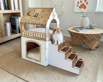 Maison de luxe en bois pour lapins - Lit pour lapin à 2 étages avec coussins en option et plaque signalétique - Meubles d'intérieur faits main pour animaux de compagnie, niche pour lapins d'intérieur