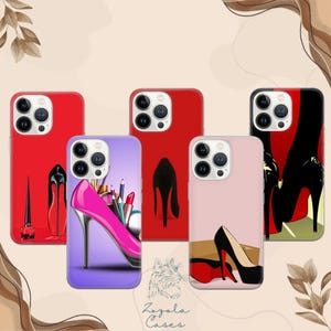 Puede incluir: Una colección de fundas para teléfonos con diseños de zapatos de tacón alto. Las fundas muestran varios colores, incluyendo rojo, rosa y morado, con ilustraciones de tacones de aguja y maquillaje. Las fundas están diseñadas para un smartphone.