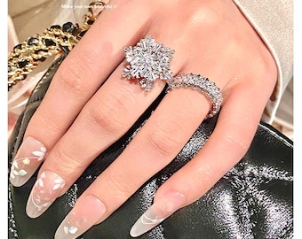 Sneeuwvlokoorbellen in 925 sterlingzilver Kristallen sneeuwvlokoorbellen Wintersieraden Cadeau voor vrouwen Minimale glitteroorbellen
